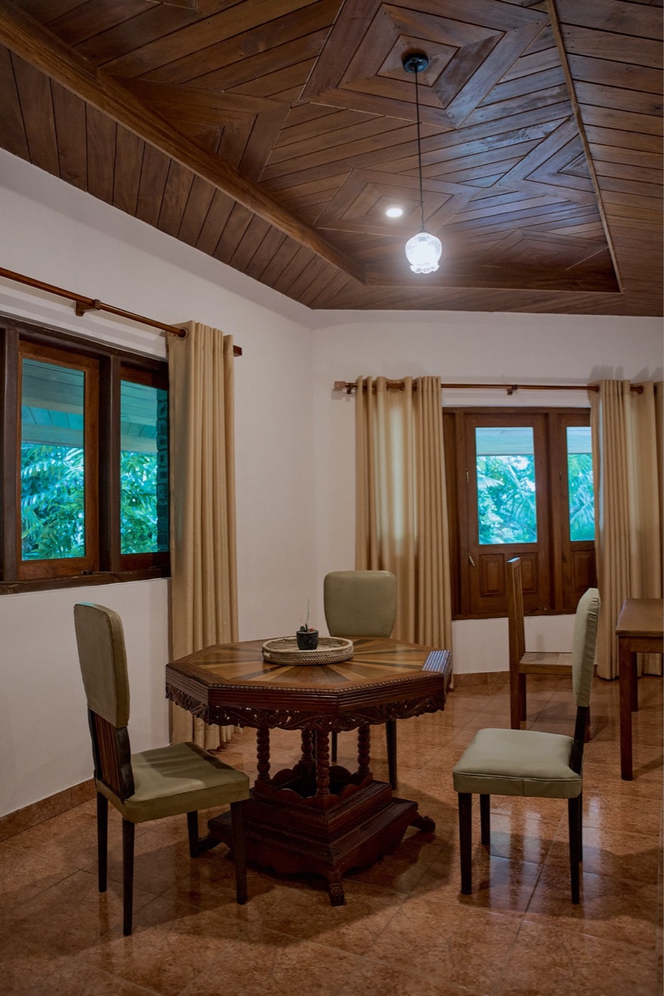 The octagonal dining room